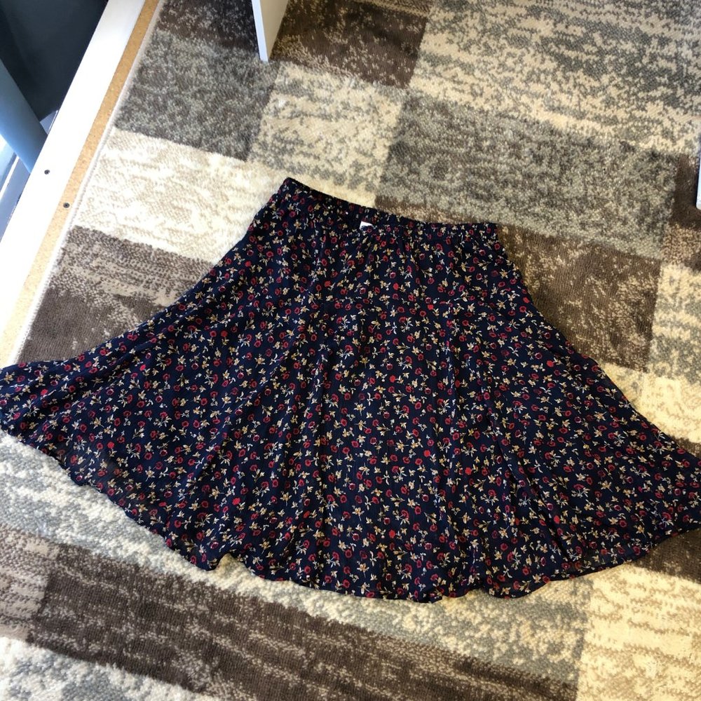 Cute NAVY BLUE with FLOWERS skirt